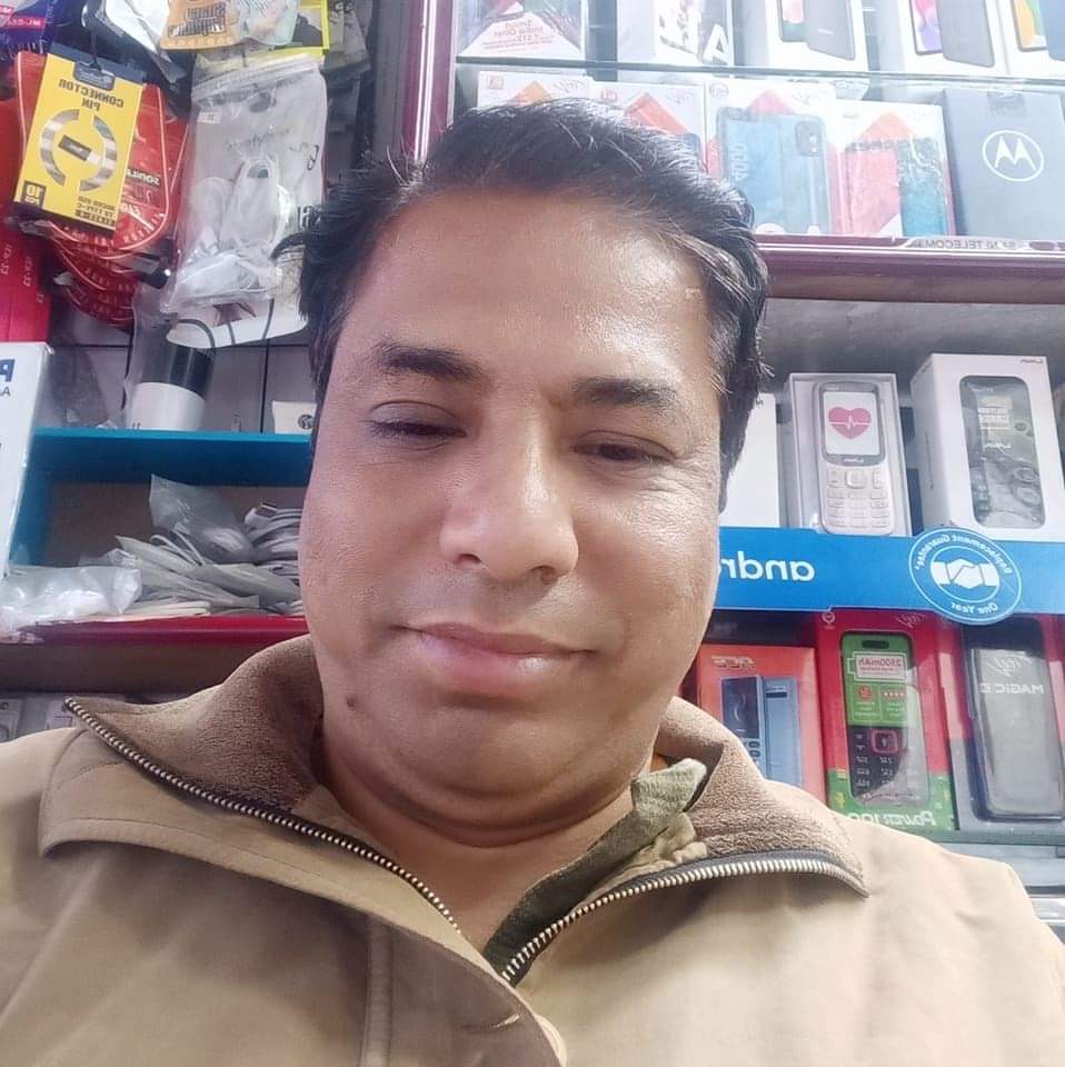 देहरादून किशननगर चौक के समीप सैनी कम्युनिकेशन में रेलवे के ई-टिकट के नाम पर फर्जीवाड़ा, देवेंद्र सैनी को किया आरपीएफ ने गिरफ़्तार।