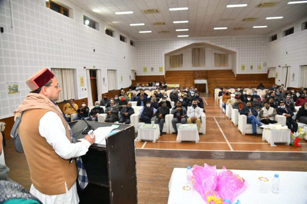सीएम धामी का उद्योग एवं व्यापार से जुड़े संगठनों ने कृषि मण्डी शुल्क कम करने के लिये जताया आभार ।