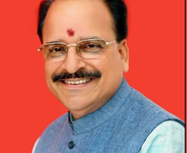 नैनीताल सांसद व केंद्रीय रक्षा राज्य मंत्री अजय भट्ट भी हुए कोरोना पॉजिटिव ।