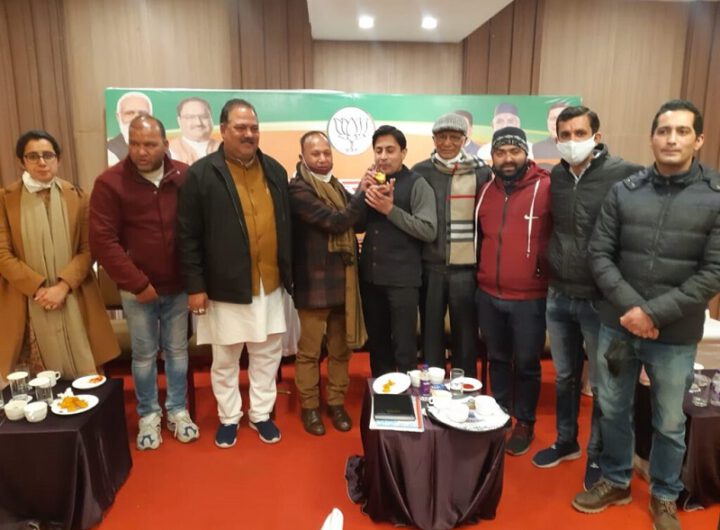 श्रीकांत त्यागी के जन्मदिवस पर कैम्प कार्यालय मोदीनगर पर पहुँचे सैकड़ों कार्यकर्ता ! श्रीकांत त्यागी के जन्मदिवस पर कैम्प कार्यालय मोदीनगर पर पहुँचे सैकड़ों कार्यकर्ता !