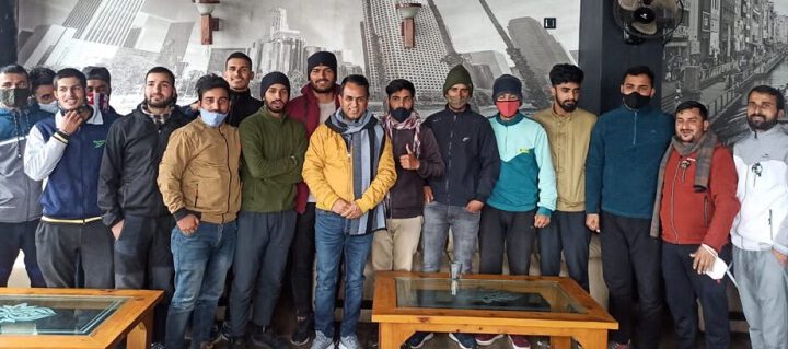 देहरादून में रह रहे धनोल्टी के युवाओं ने दिया आप प्रत्याशी अमेन्द्र बिष्ट को समर्थन !