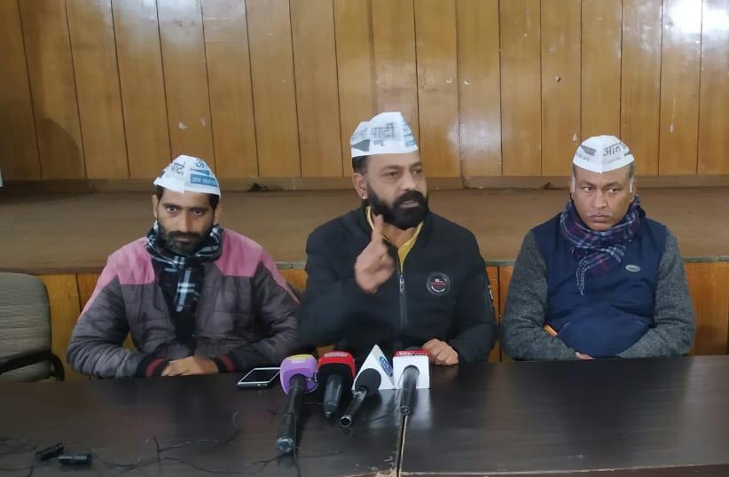 गढ़वाली न दें आप को 1 भी वोट, गढ़वाली पहाड़ में आप को जीतने वोट देंगे, देहरादून में गढ़वाली उतने कमजोर होंगे : संजय भट्ट