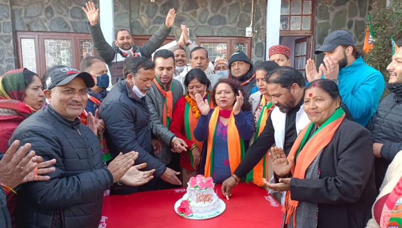 मसूरी भाजपा को मिली मजबूती छात्रसंघ अध्यक्ष रविंद्र रावत भाजपा में हुए शामिल । मसूरी भाजपा को मिली मजबूती छात्रसंघ अध्यक्ष रविंद्र रावत भाजपा में हुए शामिल ।