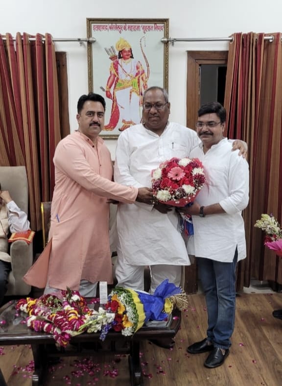 निषाद पार्टी उत्तराखंड प्रदेश प्रभारी अनिल शर्मा मिले अपने राष्ट्रिय अध्यक्ष संजय निषाद से । निषाद पार्टी उत्तराखंड प्रदेश प्रभारी अनिल शर्मा मिले अपने राष्ट्रिय अध्यक्ष संजय निषाद से ।