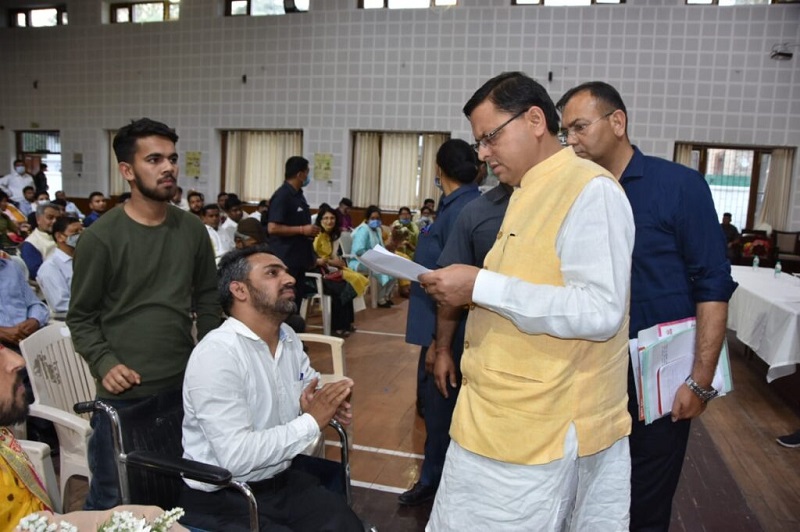 आम जनता से मिले मुख्यमंत्री, सुनी जनसमस्यायें, जनसमस्याओं का किया जायेगा त्वरित निराकरण।