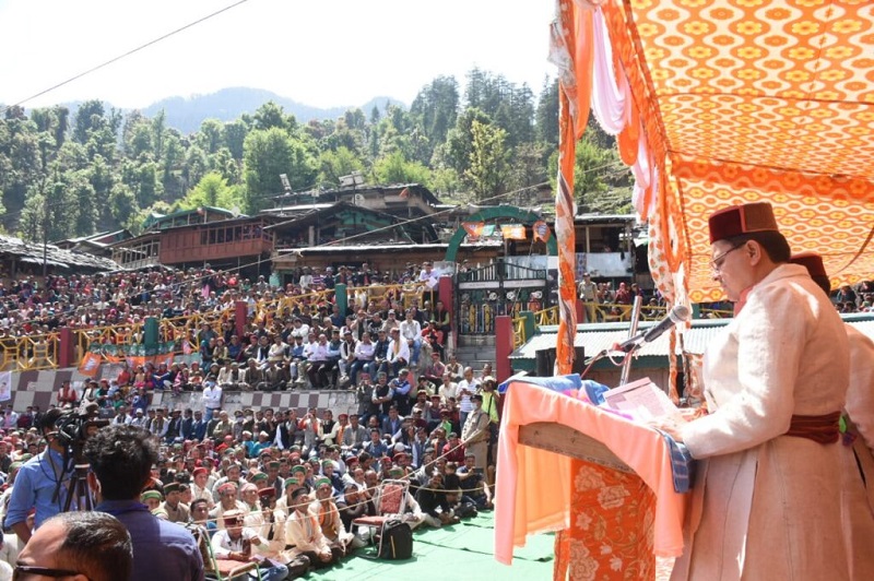 उत्तरकाशी के जखोल में CM धामी ने किया बिशु मेले का उद्धघाटन । उत्तरकाशी के जखोल में CM धामी ने किया बिशु मेले का उद्धघाटन ।