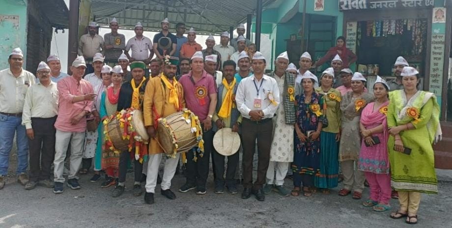 NMOPS द्वारा जौनपुर गरखेत में आयोजित किया गया सम्मान समारोह, साथ ही तिलाड़ी के शहीदों को दी गई श्रद्धांजलि । NMOPS द्वारा जौनपुर गरखेत में आयोजित किया गया सम्मान समारोह, साथ ही तिलाड़ी के शहीदों को दी गई श्रद्धांजलि ।