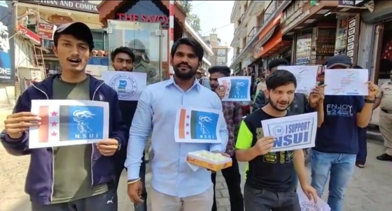 मसूरी में एनएसयूआई का 52 वा स्थापना दिवस घूमघाम के साथ मनाया, छात्र हितों के लिए काम करने को लेकर ली प्रतिज्ञा ।