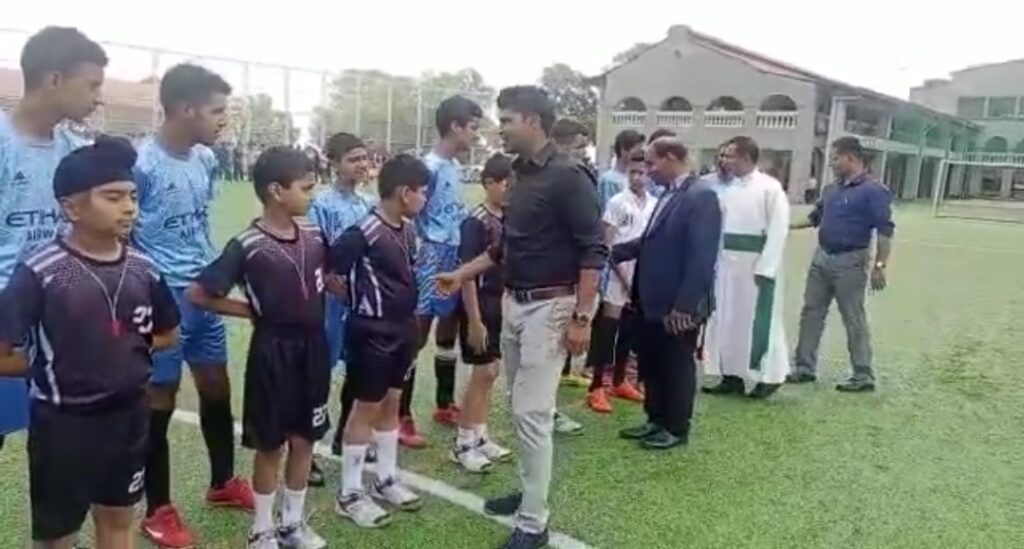 मसूरी फुटबॉल प्रेमियों का जाना माना “जैकी मेमोरियल फुटबॉल टूर्नामेंट” का आज सेंट जॉर्ज कॉलेज में हुआ शुभारंभ ।