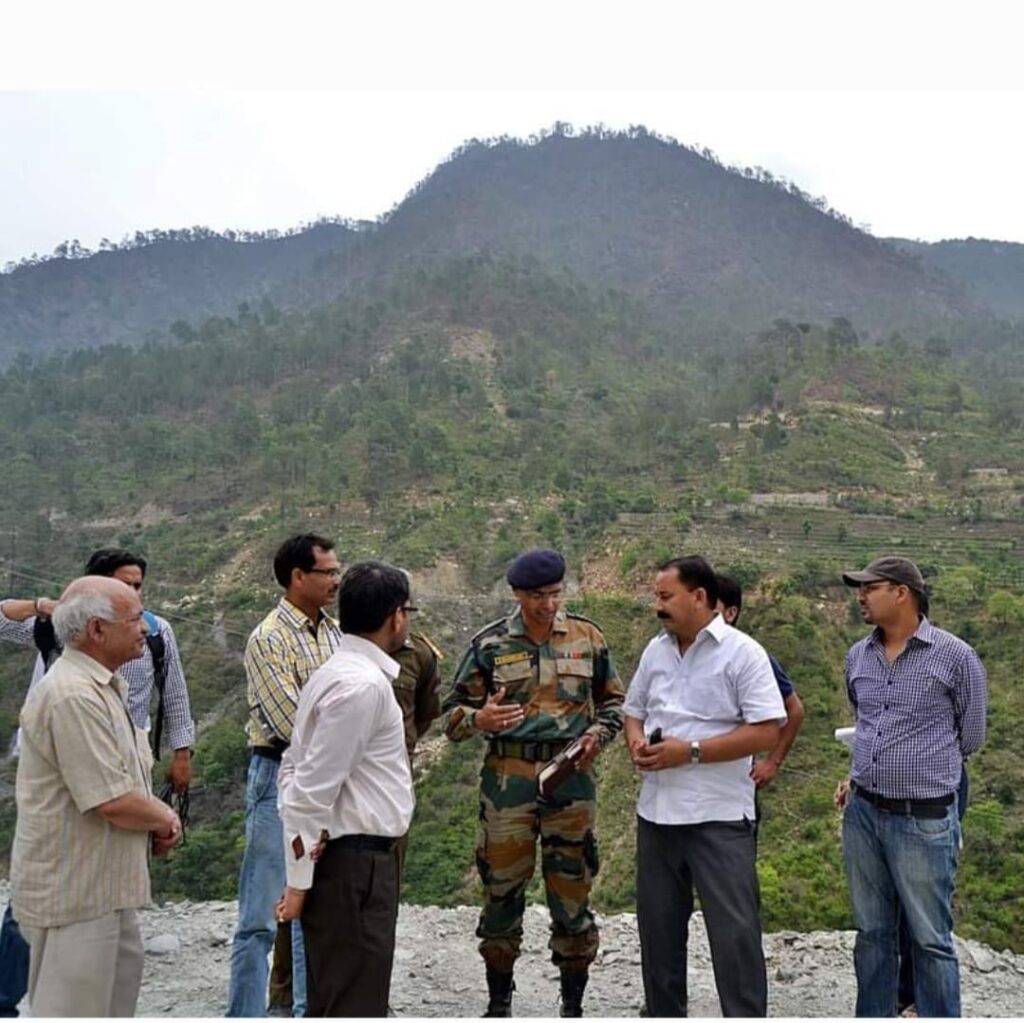 लोगों को उजाड़ने नहीं बसाने पर विचार करें सरकार: विजयपाल सिंह सजवाण। NIU लोगों को उजाड़ने नहीं बसाने पर विचार करें सरकार: विजयपाल सिंह सजवाण। NIU