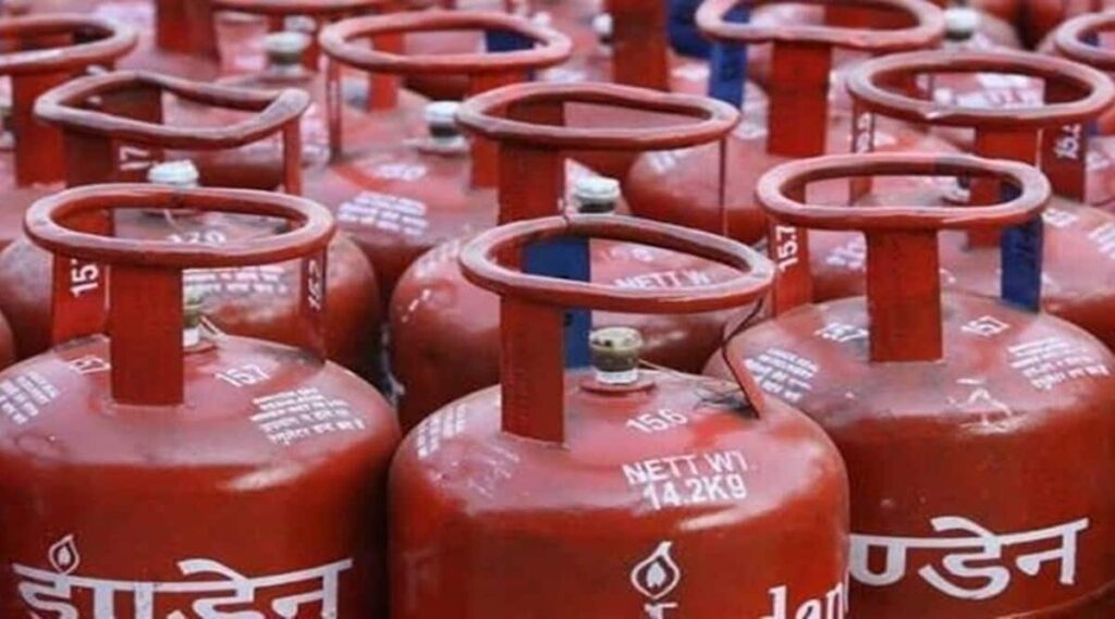 सिलेंडर हुआ सस्ता, आम नागरिकों को मिली राहत, जाने कौन सा सिलेंडर हुआ सस्ता। NIU सिलेंडर हुआ सस्ता, आम नागरिकों को मिली राहत, जाने कौन सा सिलेंडर हुआ सस्ता। NIU