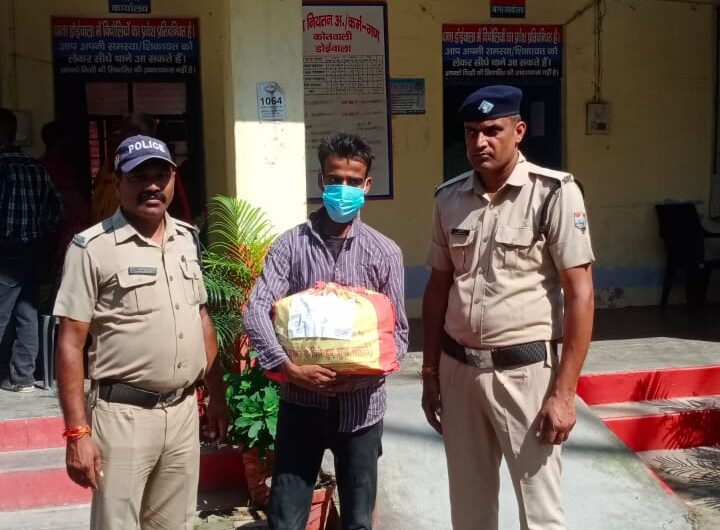 डोईवाला पुलिस द्वारा शातिर चोर को गिरफ्तार कर, चोरी का माल बरामद। NIU