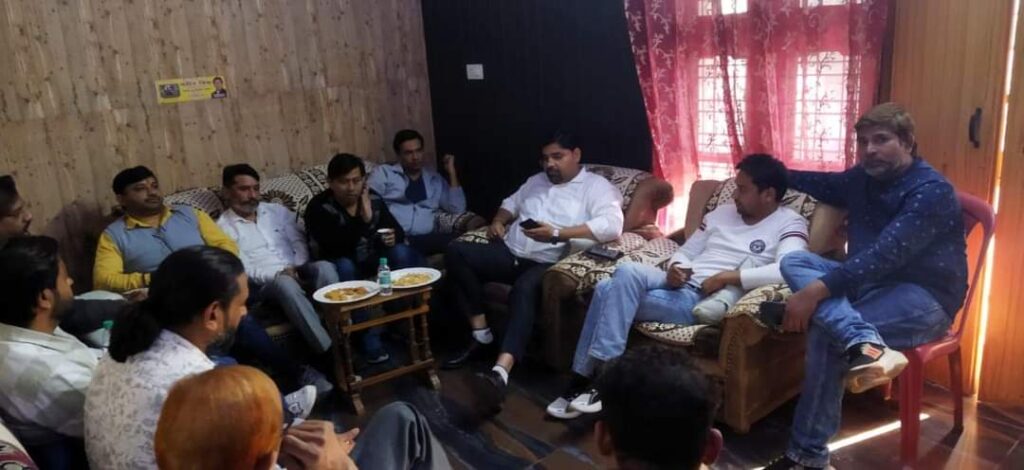 ऑल इंडिया काज़ेइन सैलून वेलफेयर एसोसिएशन की मासिक बैठक हुई आयोजित, पहाड़ों तक पहुंचने की तैयारी हुई शुरू । NIU