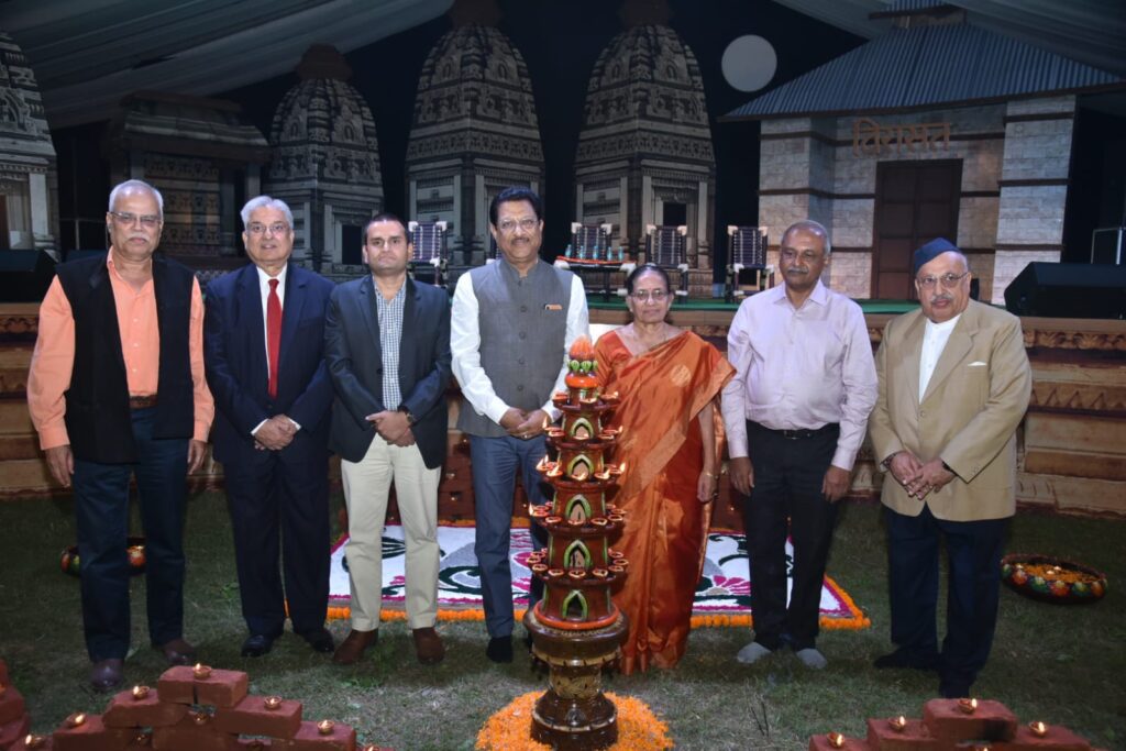 विरासत आर्ट एंड हेरिटेज फेस्टिवल 2023 का रंगारंग कार्यक्रम के साथ हुआ आगाज। NIU विरासत आर्ट एंड हेरिटेज फेस्टिवल 2023 का रंगारंग कार्यक्रम के साथ हुआ आगाज। NIU