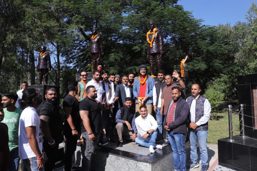 वीर शहीद केसरी चन्द जी के 104वें जन्मोत्सव कार्यक्रम का हुआ शुभारंभ, बॉलीवुड गायक जुबिन नौटियाल सहित कई नेताओं ने की शिरकत । NIU