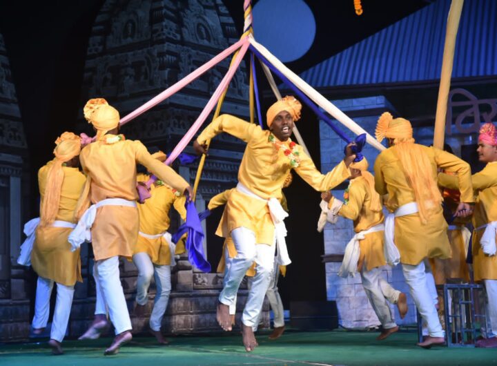 विरासत आर्ट एंड हेरीटेज फेस्टिवल 2023 के 11वें दिन भी रही सांस्कृतिक कार्यक्रमों की धूम, उत्तराखंड की सांस्कृतिक धरोहर ‘रम्माण’ की प्रस्तुति से दर्शक हुए मंत्रमुग्ध । NIU