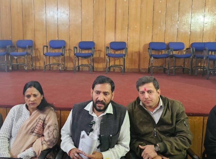 उत्तराखंड के इस IAS अधिकारी के लिए पीएमओ से उठी जांच की मांग, IAS द्वारा भ्रष्टाचार के सारे रिकॉर्ड तोड़ डालने के किए गए हैं दावे । NIU