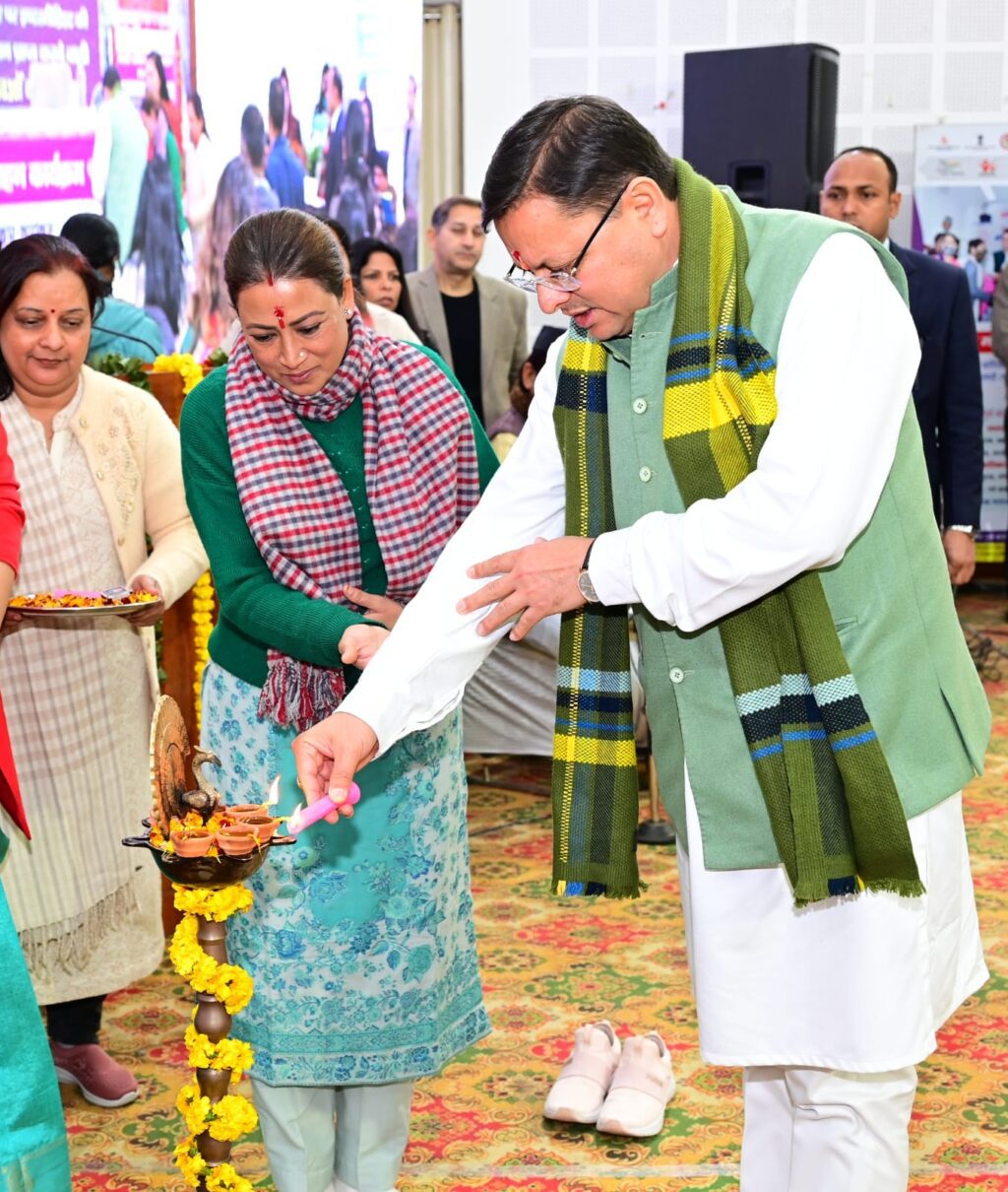 318 टॉपर बालिकाओं को CM धामी ने किया पुरस्कृत, महिला सशक्तिकरण एवं बाल विकास विभाग के ‘परिवर्तन पोर्टल’ को भी किया लॉन्च । NIU