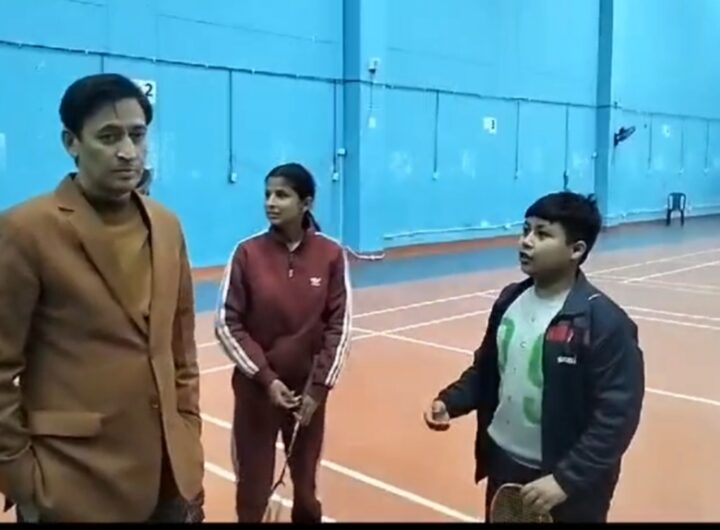 खिलाड़ियों को अच्छी सुविधा नहीं मिल पाने के कारण कमिश्नर ने मांगा स्पष्टीकरण। NIU