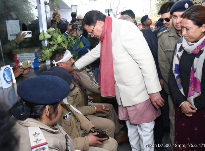 ग्राउंड जीरो पर पहुंचे सीएम धामी, स्थिति का लिया जायजा, घायलों से भी की मुलाकात, उपद्रवियों को सबक सिखाने का दिया आश्वाशन । NIU