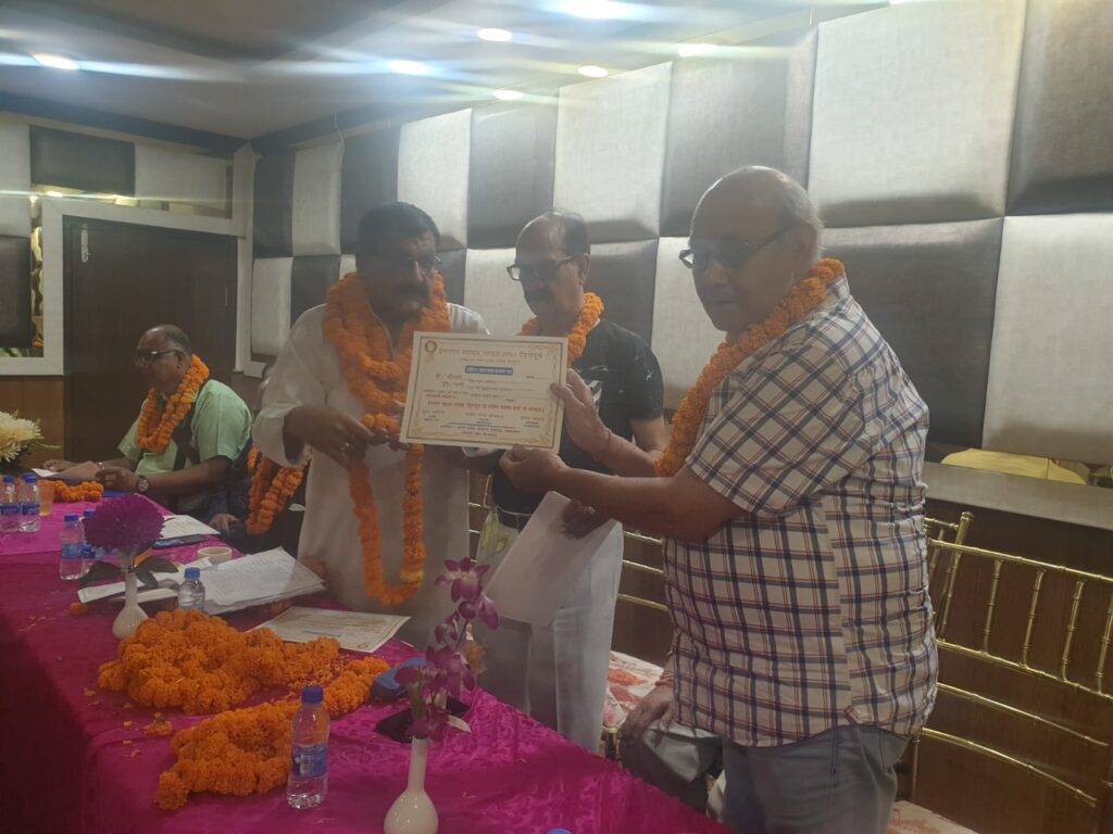 प्रेमनगर व्यापार मण्डल का इन्हें बनाया गया अध्यक्ष, व्यापारियों एवं उपभोक्ताओं के हितों के लिए होगा कार्य । NIU प्रेमनगर व्यापार मण्डल का इन्हें बनाया गया अध्यक्ष, व्यापारियों एवं उपभोक्ताओं के हितों के लिए होगा कार्य । NIU