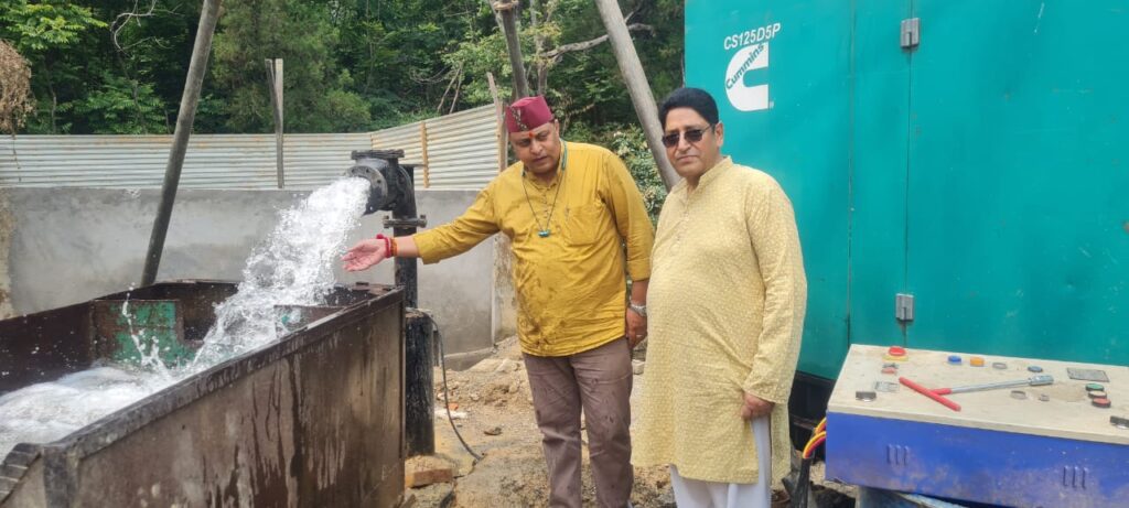 कैंट विधानसभा के वार्ड 37 में वनस्थली कॉलोनी स्थित नव निर्मित ट्यूबवेल का हुआ सफल परीक्षण, स्थानीय लोगों को अब नही होगी पानी की किल्लत । NIU