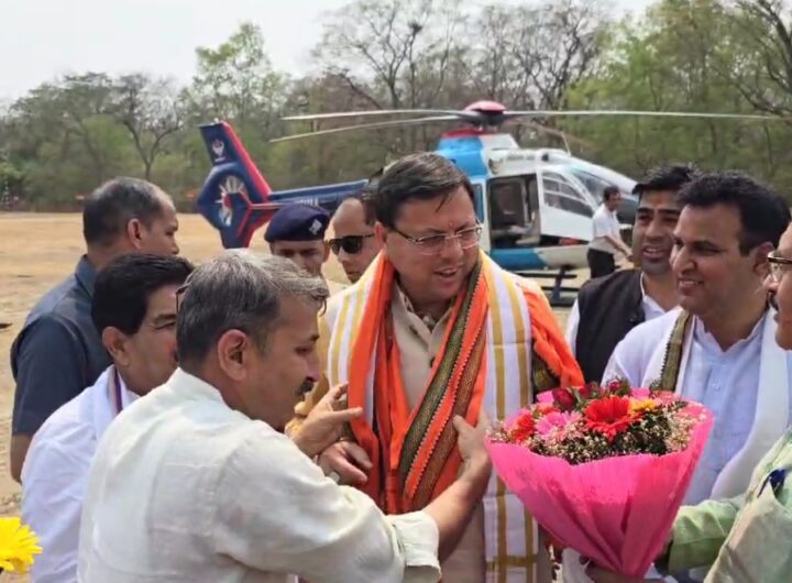 मुख्यमंत्री धामी ने आज कुमाऊं दौरे पर अधिकारियों के साथ की पेयजल एवं बाढ सुरक्षा कार्यों, जंगलों की आग पर की समीक्षा बैठकें, स्व गहतोड़ी को भी दी श्रद्धांजलि । NIU