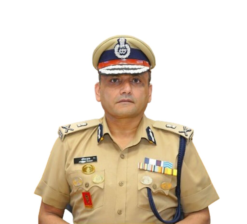 महिलाओं से दुर्व्यवहार व् अनैतिक कार्यों में पुलिस कर्मी की संलिप्तता नहीं होगी  बर्दाश्त, अभियोग पंजीकृत कर की जायेगी कठोर कार्यवाही: DGP अभिनव कुमार l NIU