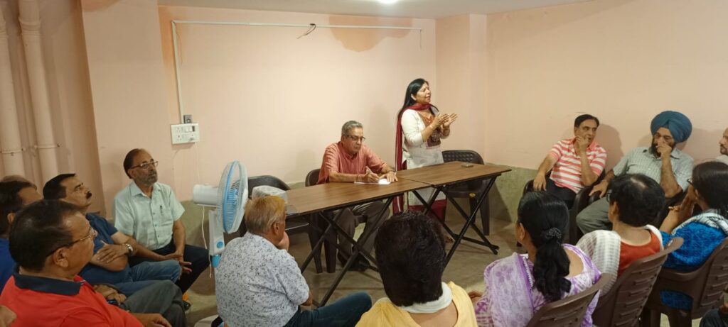 पार्षद अमिता सिंह बनीं मोहित नगर रेजिडेंट वेलफेयर सोसाइटी की प्रेसिडेंट, समिति के सदस्यों ने किया स्वागत l NIU