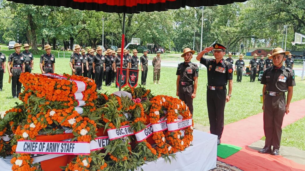 भारतीय सेना की HAWS ने नौ महीने बाद खोज निकाला हवलदार ठाकुर बहादुर आले का पार्थिव शरीर, माउंट कुन पर्वतारोहण के दौरान आए थे हिमस्खलन की चपेट में l NIU भारतीय सेना की HAWS ने नौ महीने बाद खोज निकाला हवलदार ठाकुर बहादुर आले का पार्थिव शरीर, माउंट कुन पर्वतारोहण के दौरान आए थे हिमस्खलन की चपेट में l NIU