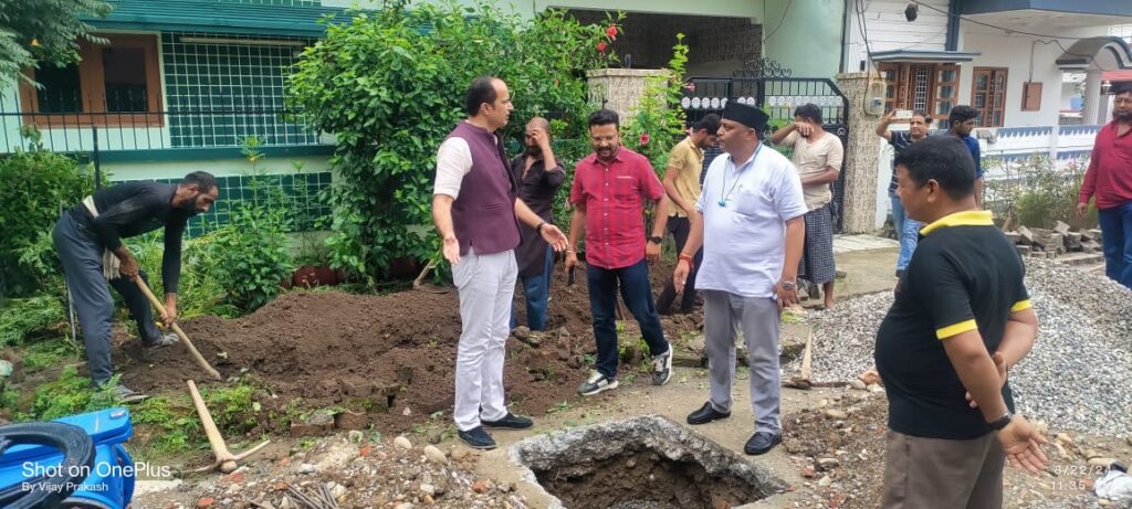 वसंत विहार मे असमाजिक तत्वों ने किया ट्यूबवेल निर्माण कार्य को रोकने का प्रयास, आखिर क्या थी मंशा? I NIU वसंत विहार मे असमाजिक तत्वों ने किया ट्यूबवेल निर्माण कार्य को रोकने का प्रयास, आखिर क्या थी मंशा? I NIU