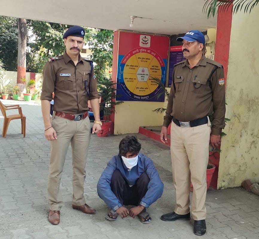 नाबालिक के साथ दुष्कर्म कर उसकी अश्लील वीडियो बनाकर ब्लैकमेल करने वाले को दून पुलिस ने किया गिरफ्तार, महिला सुरक्षा के प्रति गंभीर दून पुलिस | NIU नाबालिक के साथ दुष्कर्म कर उसकी अश्लील वीडियो बनाकर ब्लैकमेल करने वाले को दून पुलिस ने किया गिरफ्तार, महिला सुरक्षा के प्रति गंभीर दून पुलिस | NIU