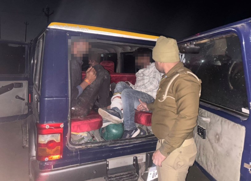 संपत्ति के लालच में अपनों ने कराई बहनों की हत्या, पूरे परिवार के खात्मे की थी प्लानिंग, आरोपियों का एनकाउंटर संपत्ति के लालच में अपनों ने कराई बहनों की हत्या, पूरे परिवार के खात्मे की थी प्लानिंग, आरोपियों का एनकाउंटर