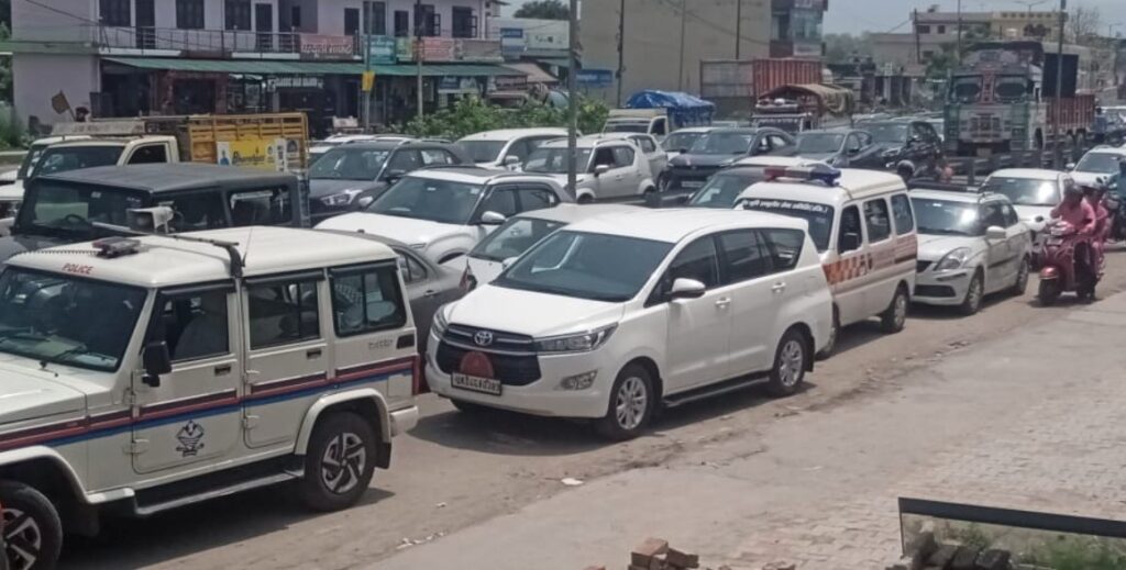 जाम से मचा हहाकार ,सिस्टम को जान से प्यारे है वीआईपी