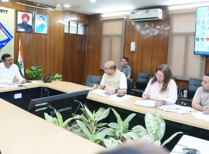 विकासकर्ताओं से और ज्यादा तेजी से होगी वसूली, लंबित मामले भी निपटेंगे जल्द, रेरा की समीक्षा बैठक में हुआ फैसला । NIU