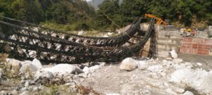 रतगाँव को जोड़ने वाला वैली ब्रिज टूटा
