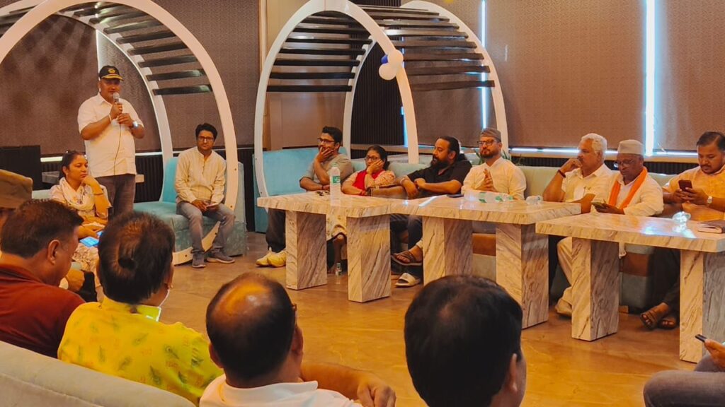उत्तराखंड स्वाभिमान मोर्चा का कार्यकारिणी विस्तार – डोईवाला एवं ऋषिकेश विधानसभा में “मोर्चे” को मिला जनसमर्थन उत्तराखंड स्वाभिमान मोर्चा का कार्यकारिणी विस्तार – डोईवाला एवं ऋषिकेश विधानसभा में “मोर्चे” को मिला जनसमर्थन