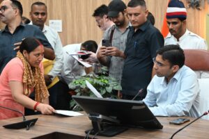दून डीएम ने पकड़ा भीषण फर्जीवाड़ा, एक ही व्यक्ति ने गुमराह कर दो बार विक्रय कर दी टिहरी बांध प्रभावितों को भूमि, पढ़ें पूरी खबर। NIU