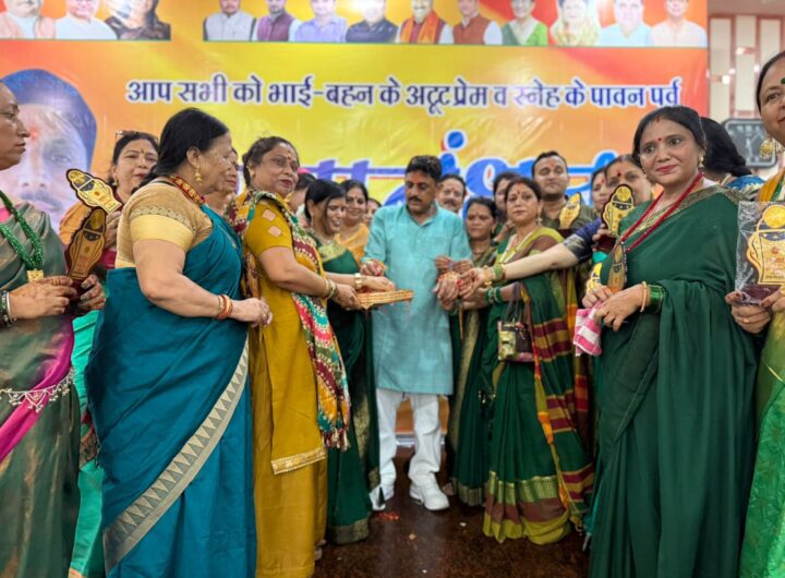 किसान मोर्चा अध्यक्ष जोगेंद्र सिंह पुंडीर की कलाई पर सजी राखियां, धूमधाम से मनाया गया रक्षा बंधन का त्यौहार। NIU