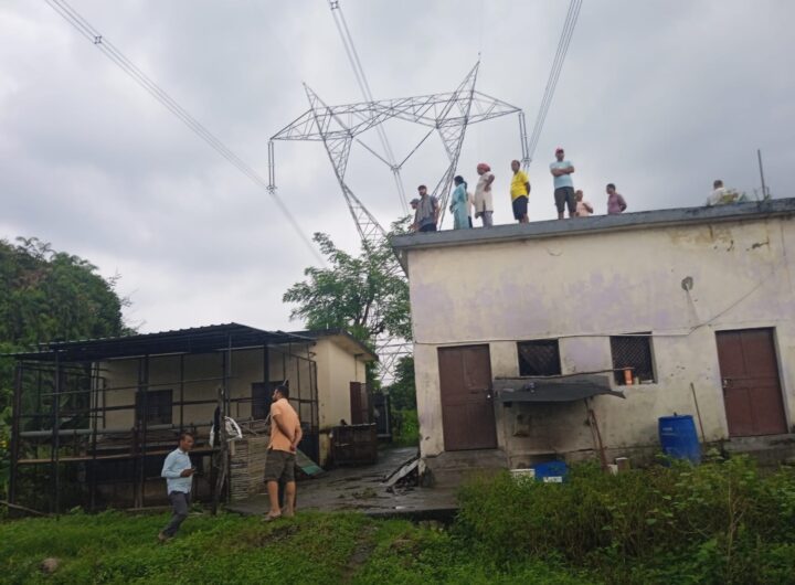 जाखन नदी के उफान से चकजोगीवाला में तबाही, खेत और घर पानी में डूबे