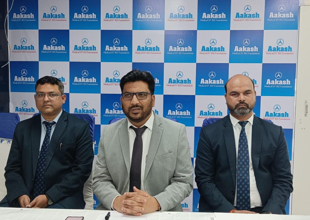 आकाश एजुकेशनल सर्विसेज लिमिटेड (एईएसएल) और भारतीय सेना के बीच एमओयू, जवानों व उनके परिवारों को मिलेगा शिक्षा में विशेष लाभ । NIU