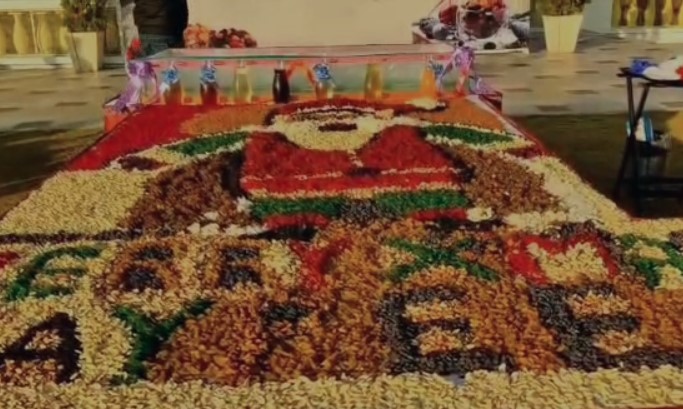 मसूरी में क्रिसमस और नए साल की तैयारियाँ शुरूकेक मिक्सिंग समारोह ने जगाई त्योहारों की रौनक