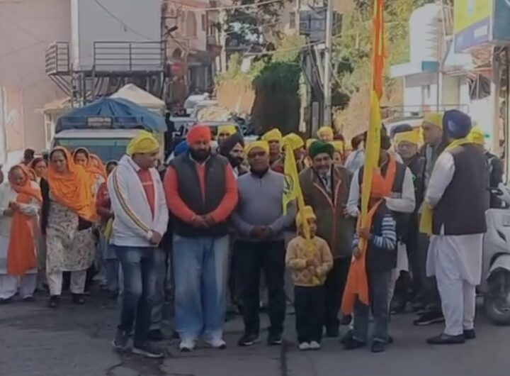 मसूरी में गुरु तेग बहादुर जी का शहीदी दिवस, मसूरी में निकली ’हिन्द दी चादर सिमरन पद यात्रा’, नगर कीर्तन में उमड़ा जनसैलाब मसूरी में गुरु तेग बहादुर जी का शहीदी दिवस, मसूरी में निकली ’हिन्द दी चादर सिमरन पद यात्रा’, नगर कीर्तन में उमड़ा जनसैलाब