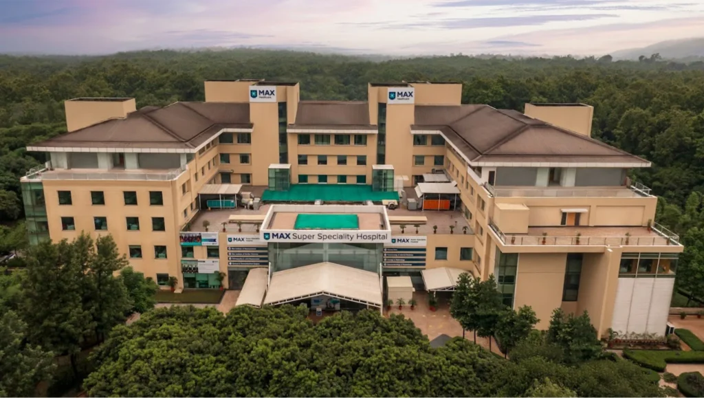 डायबिटिक रेटिनोपैथी से होने वाले विज़न लॉस को रोकने के लिए शुरुआती पहचान ज़रूरी: डॉ. बीएम विनोद कुमार और डॉ. सोनल बंगवाल । NIU