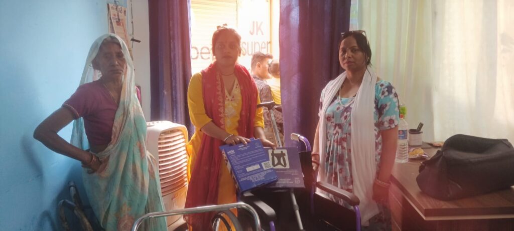 ऋषिकेश: मन्सा देवी में वरिष्ठ नागरिकों के लिए नि:शुल्क सहायक उपकरण वितरण कैंप आयोजित । NIU