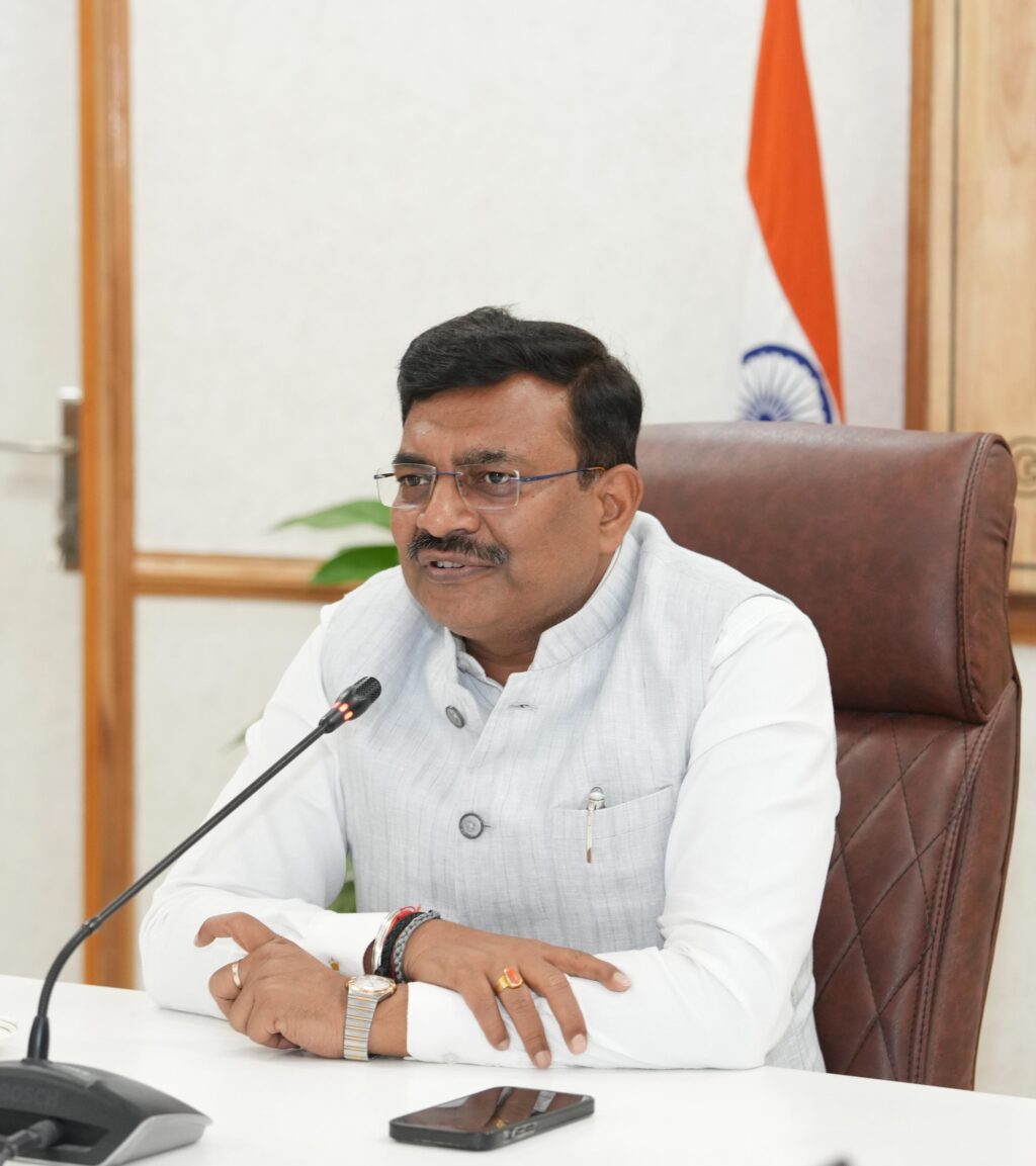 चारधाम यात्रा को देखते हुए कमर्शियल गैस सप्लाई सुनिश्चित करने के निर्देश, घरेलू गैस सिलेण्डरों का बैकलाॅग समाप्त करें कंपनियांः मुख्य सचिव। NIU