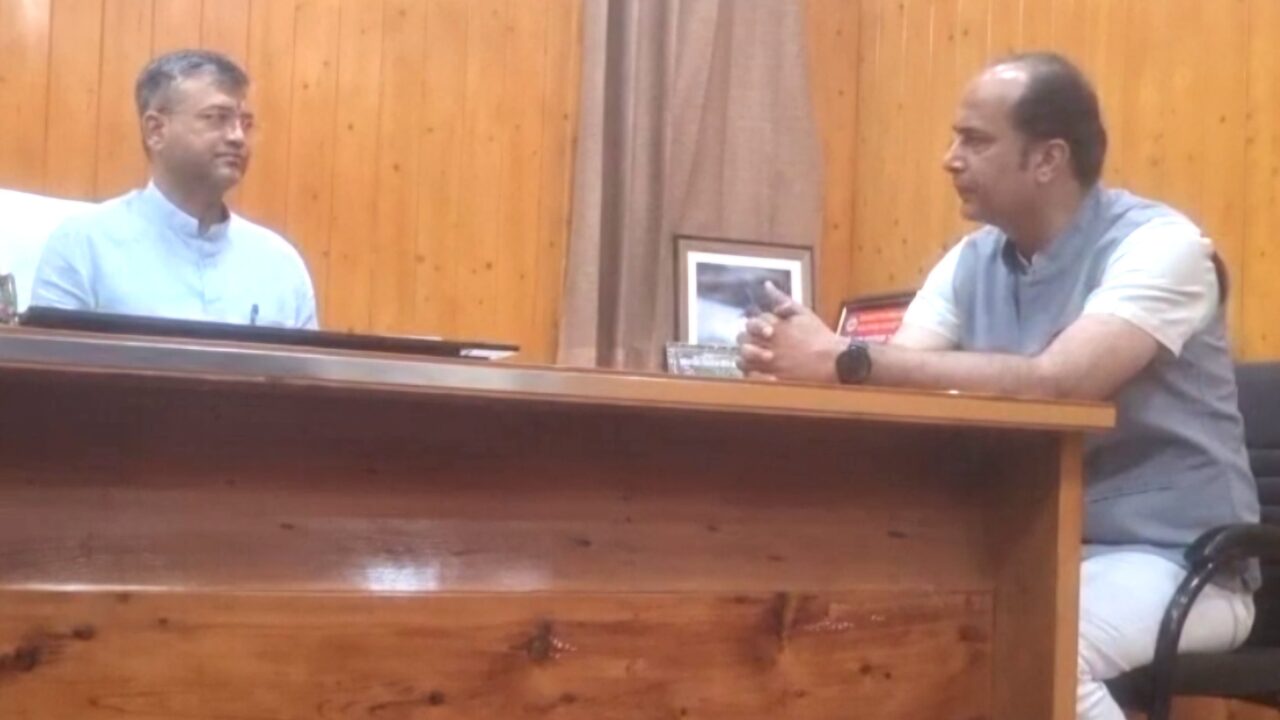 देहरादून कैंट: बल्लूपुर चौक पर शौचालय की कमी से बढ़ रही परेशानी, भाजपा नेता अमित कपूर ने मेयर को दिया पत्र । NIU