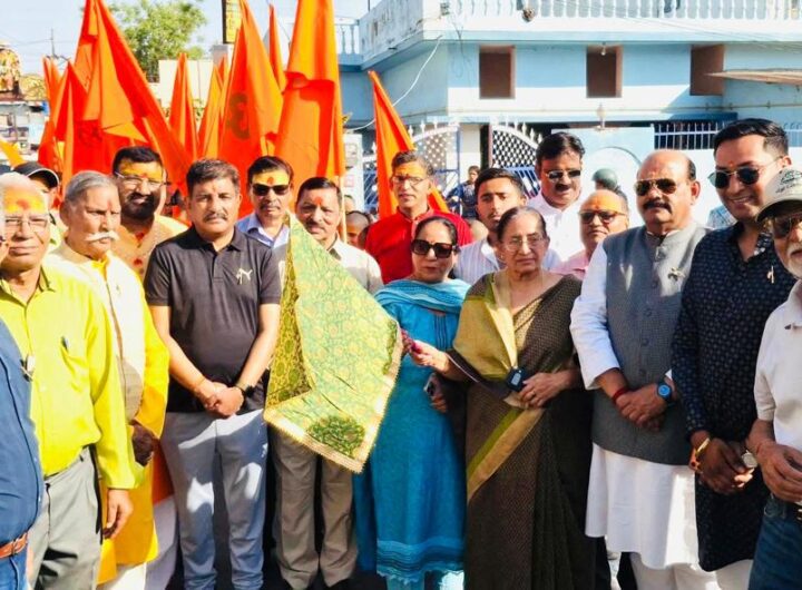 राजधानी देहरादून में धूमधाम से निकली भगवान परशुराम प्रकटोत्सव शोभायात्रा, 50 वर्षों से नियमित निकल रही शोभायात्रा । NIU