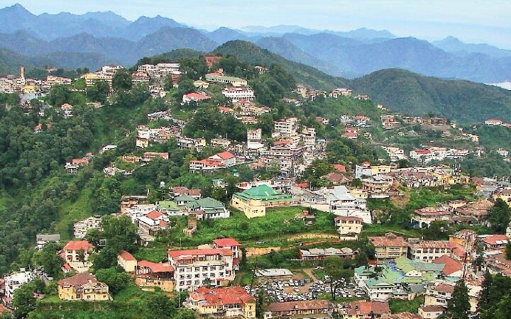 पहाडों की रानी मसूरी में पर्यटन सीजन से पहले सख्ती, प्रशासन का फ्लैग मार्च, मालरोड को ‘नो वेंडिंग ज़ोन’ बनाए रखने का संदेश। NIU