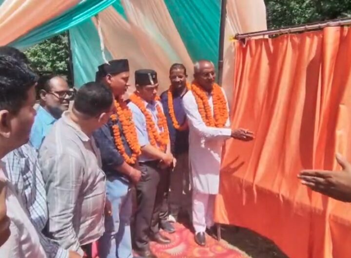 लालकुआँ विधायक डॉ. मोहन सिंह बिष्ट ने विद्यालय में करोड़ों की सौगात दी